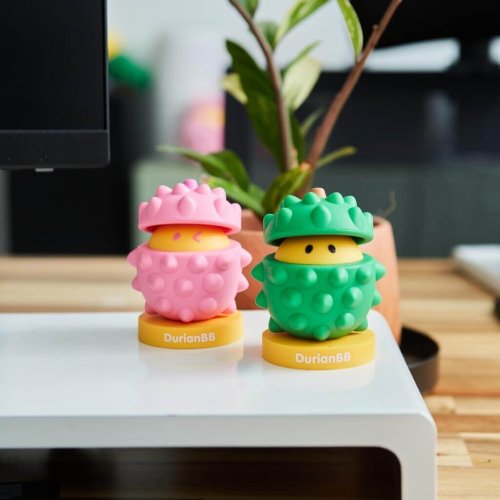 DurianBB Merchandise Figurine - Derek and Bella on working desk